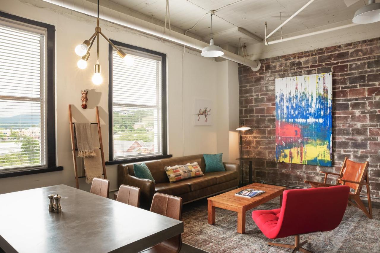 Two-Bedroom Apartment,1247315743:JPEG