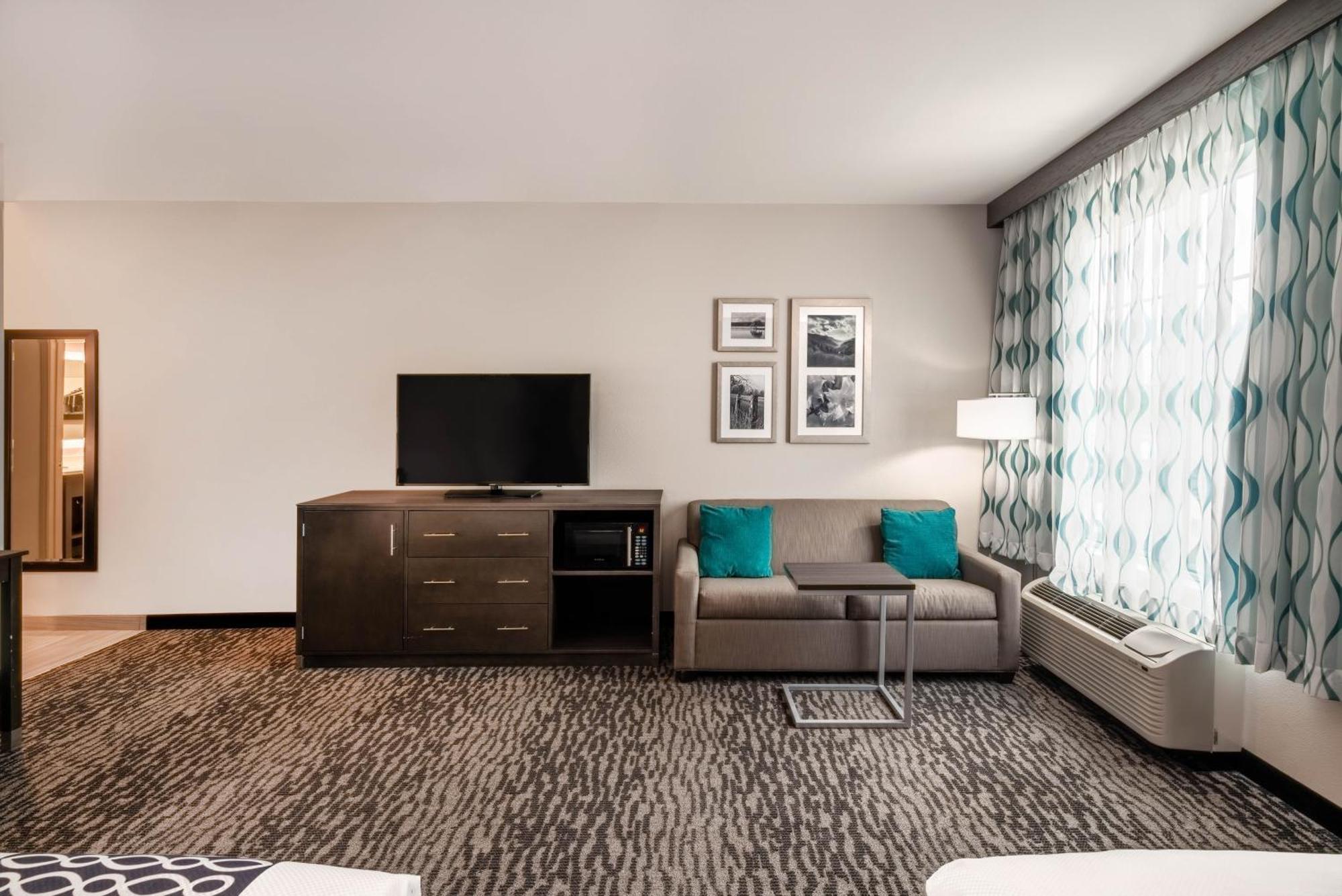 Executive Queen Room with Two Queen Beds - Non-Smoking