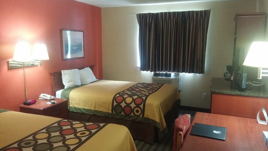 Queen Room with Two Queen Beds - Non-Smoking