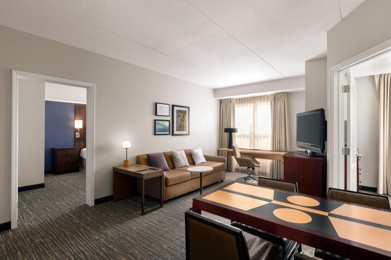 Two-Bedroom Suite,1364402843:JPEG