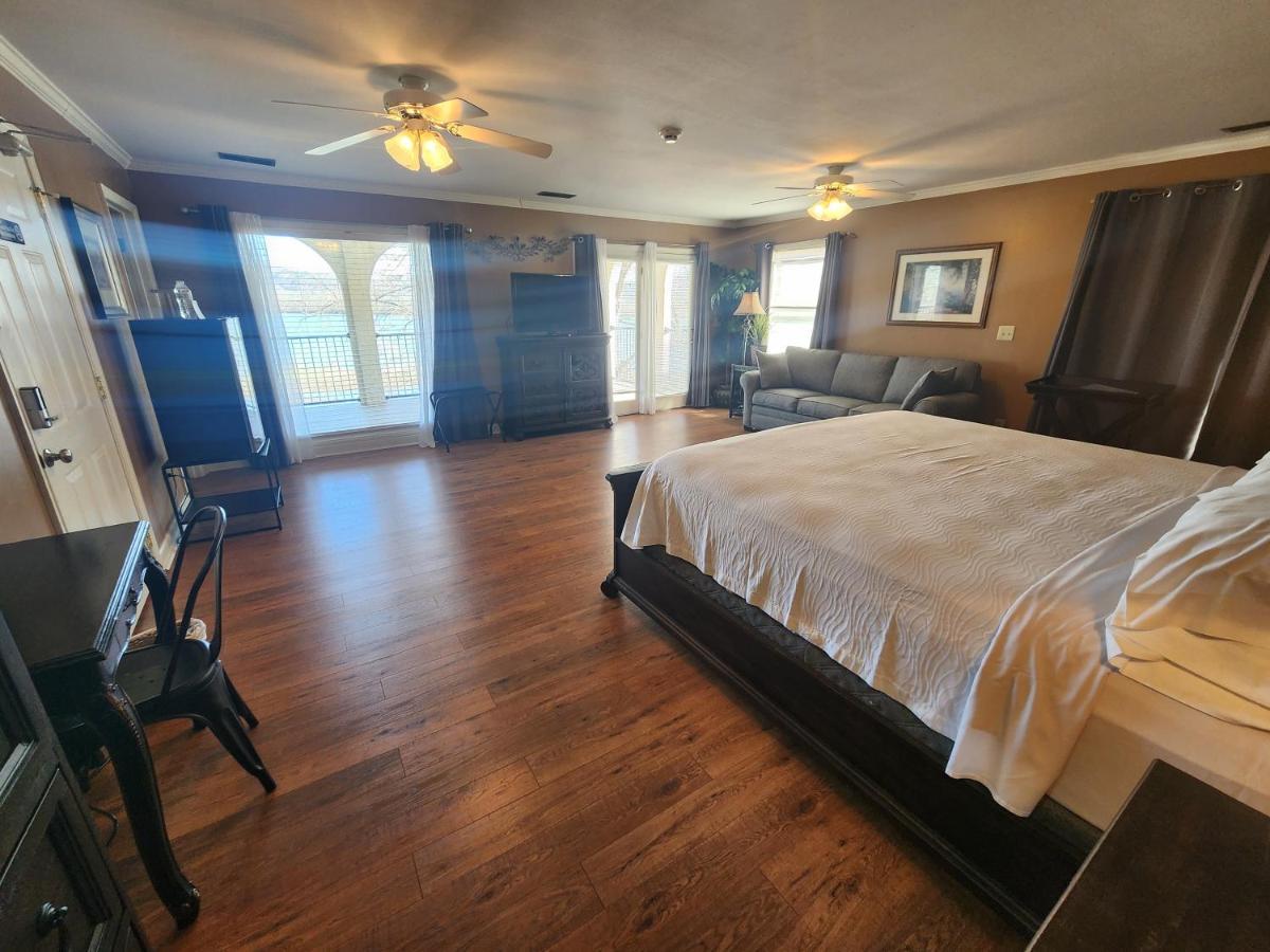 King Room Balcony,1480378157:JPEG