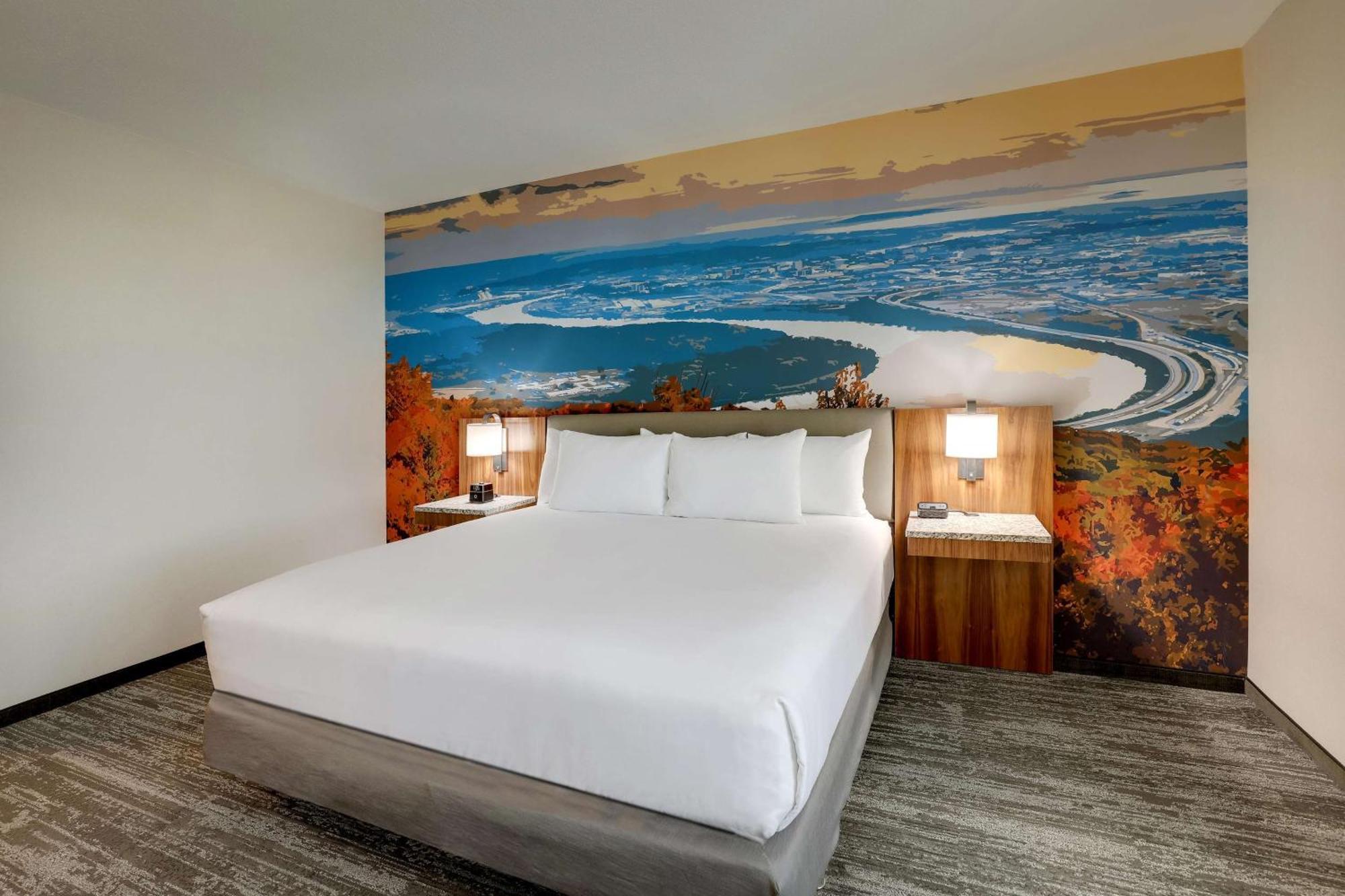 1 King Bed Accessible Roll Shower,1636902444:JPEG