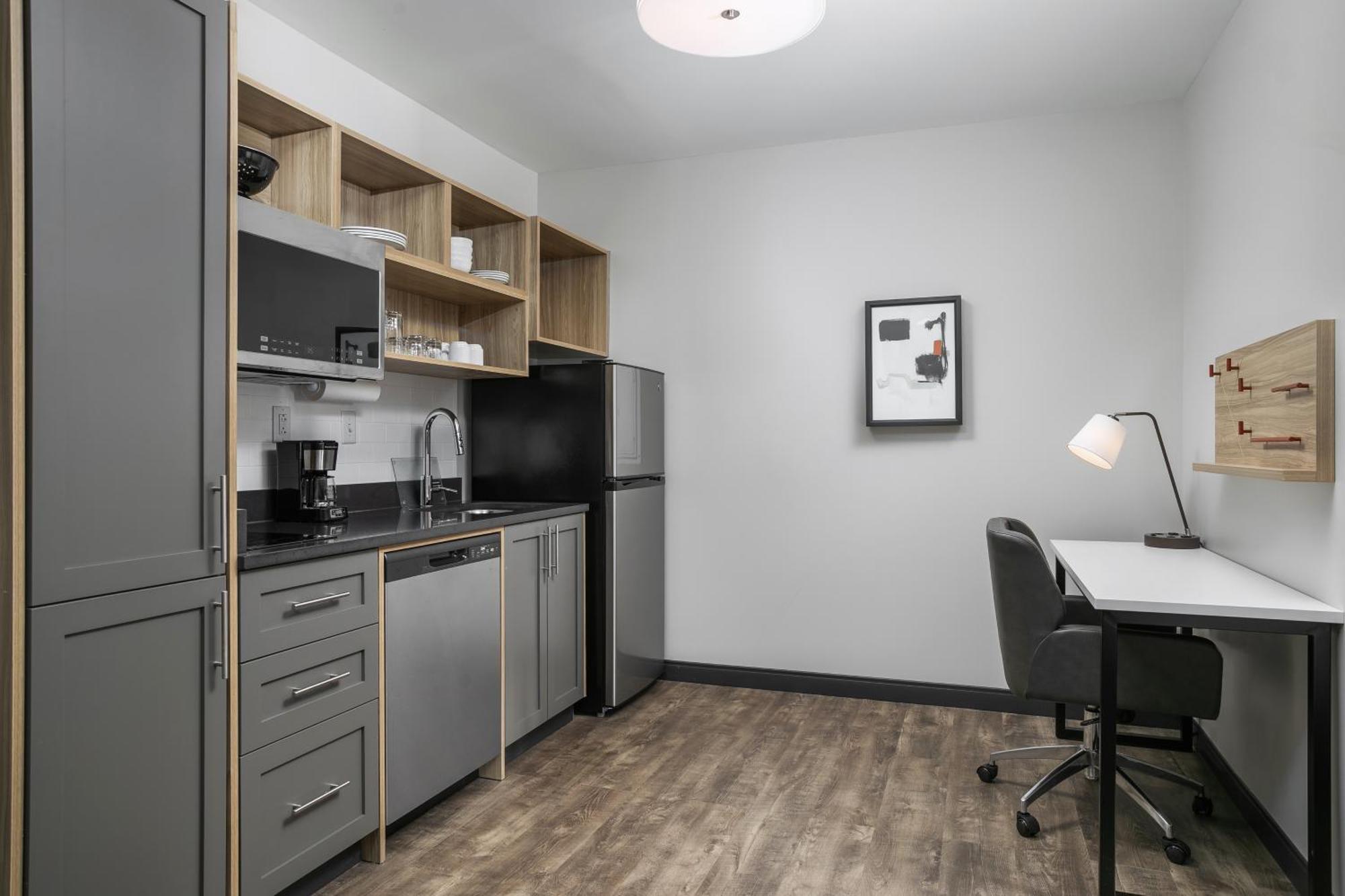 Standard Suite