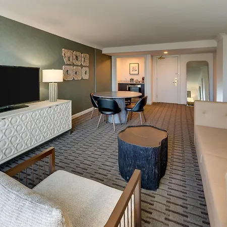The Chattanoogan Hotel, Curio Collection By Hilton-3