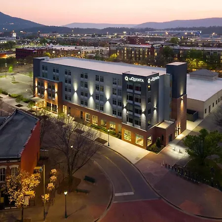 La Quinta Inn & Suites By Wyndham Chattanooga Downtown/South-2